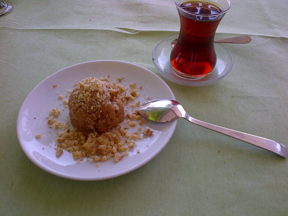 Un helvası - Traditional Türkiye dish