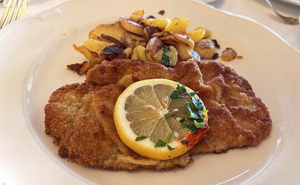 Wiener schnitzel - Traditional Austria dish