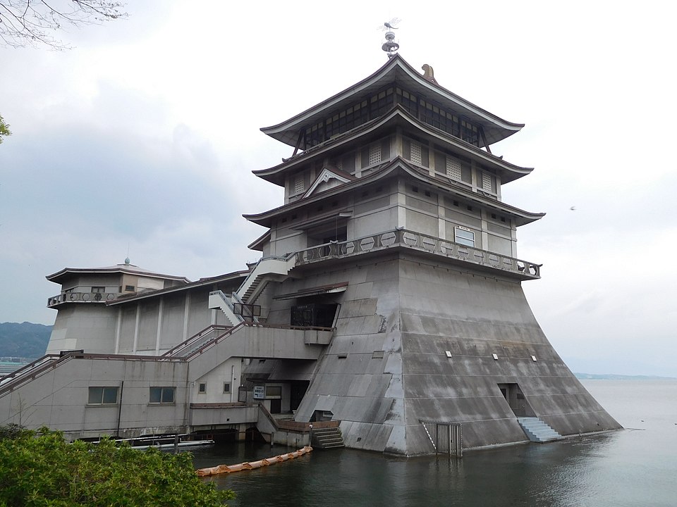 滋賀県立琵琶湖文化館