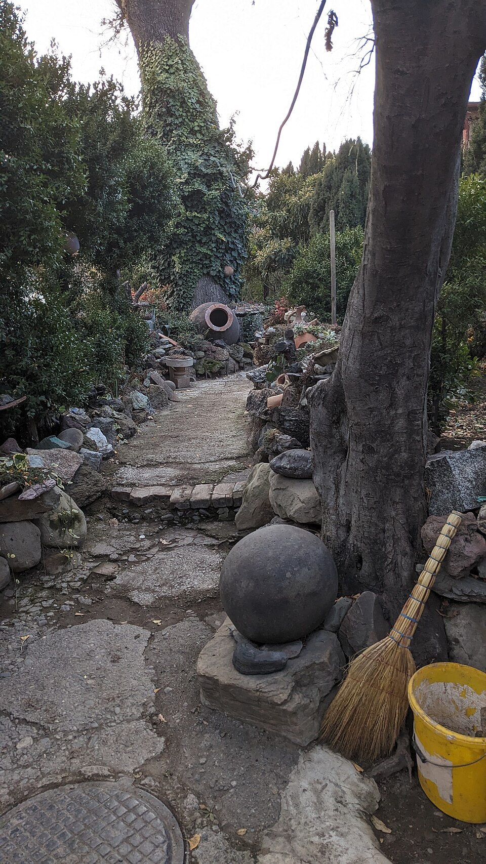 მიხეილ მამულაშვილის ბაღი