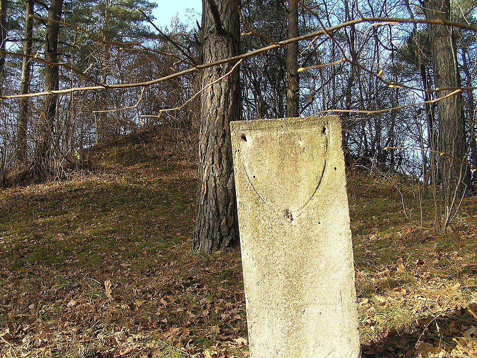 Juodausių piliakalnis