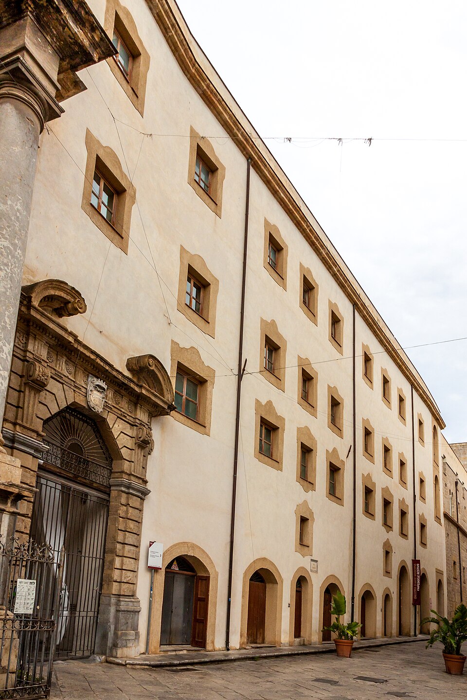 Galleria d'arte moderna "Empedocle Restivo"