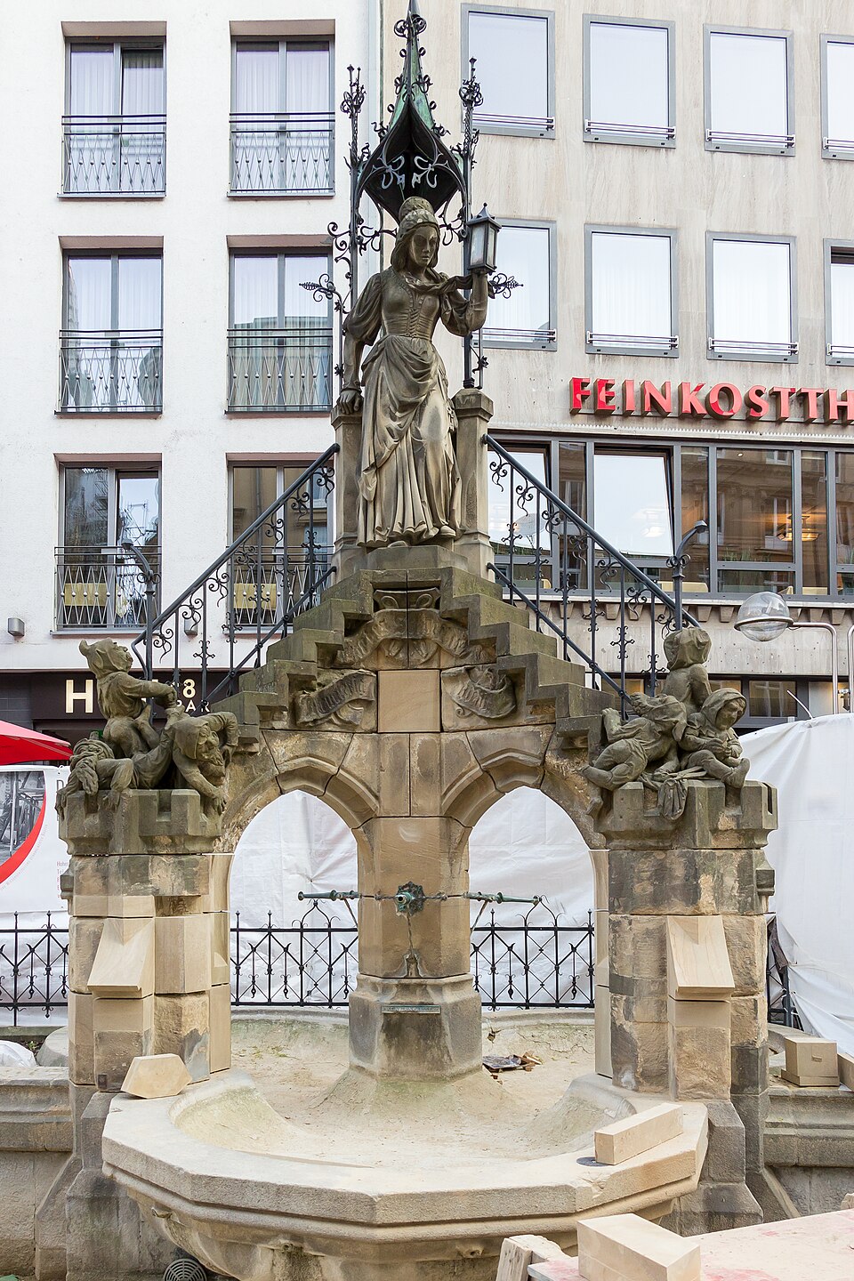 Heinzelmännchenbrunnen