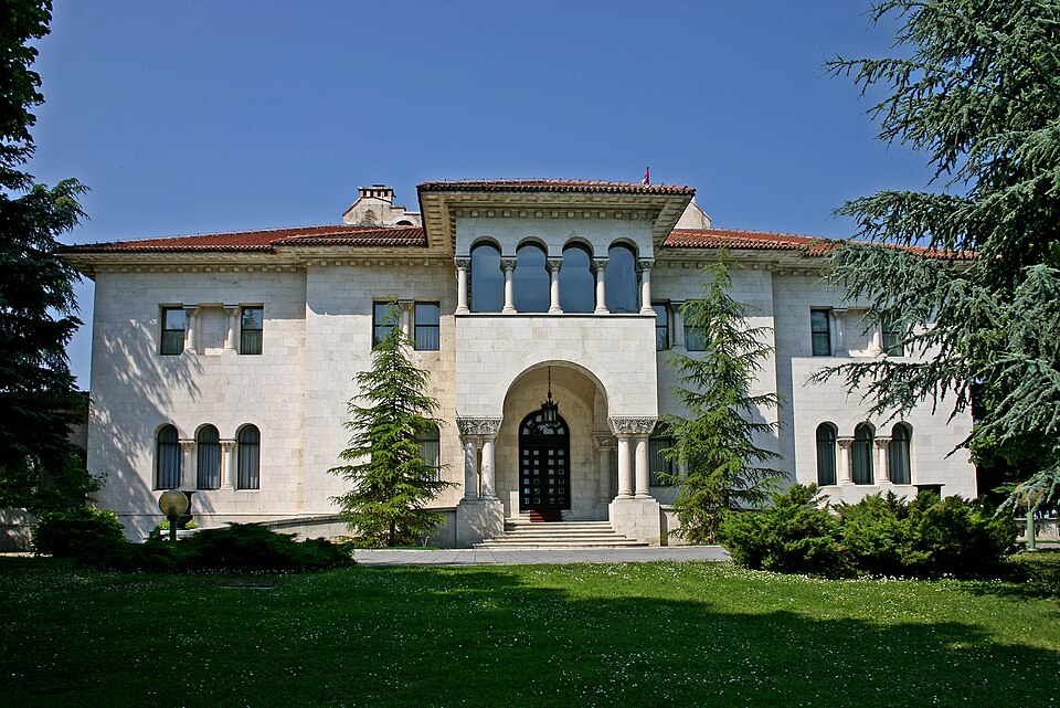 Краљевски двор