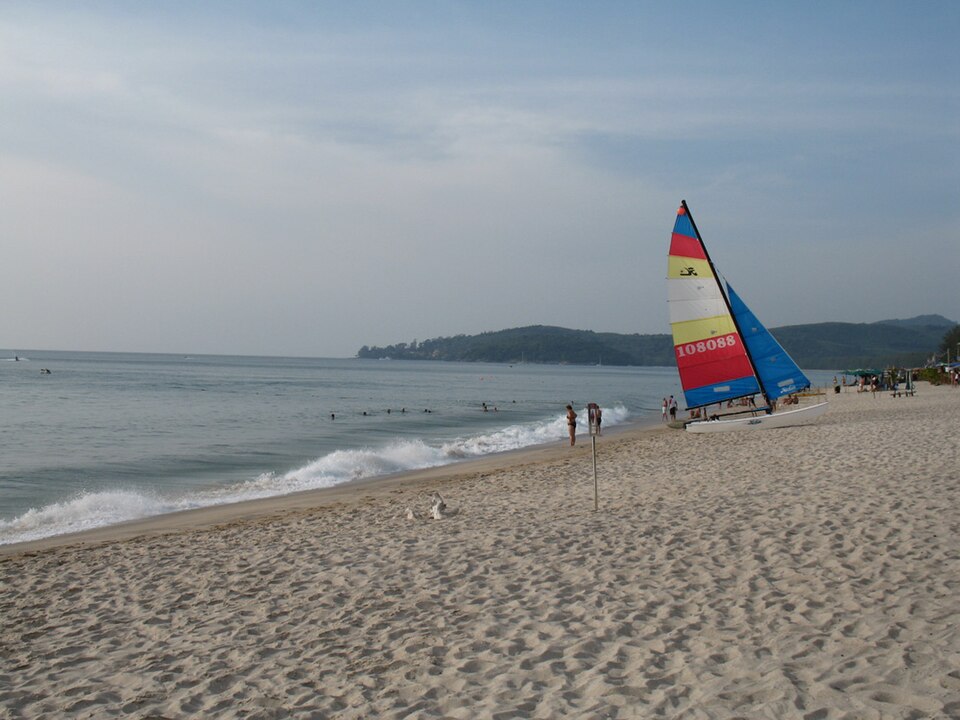 หาดบางเทา