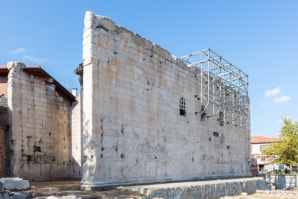 Augustus Tapınağı