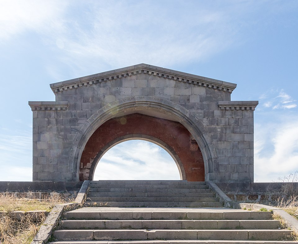 Չարենցի կամար