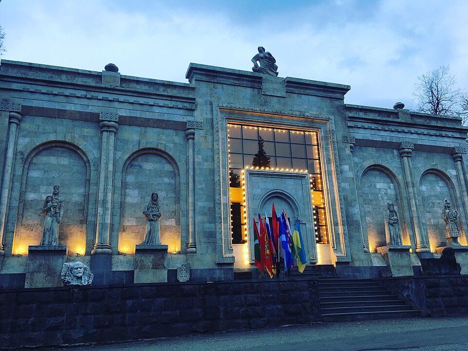 Դիլիջանի երկրագիտական թանգարան-պատկերասրահ