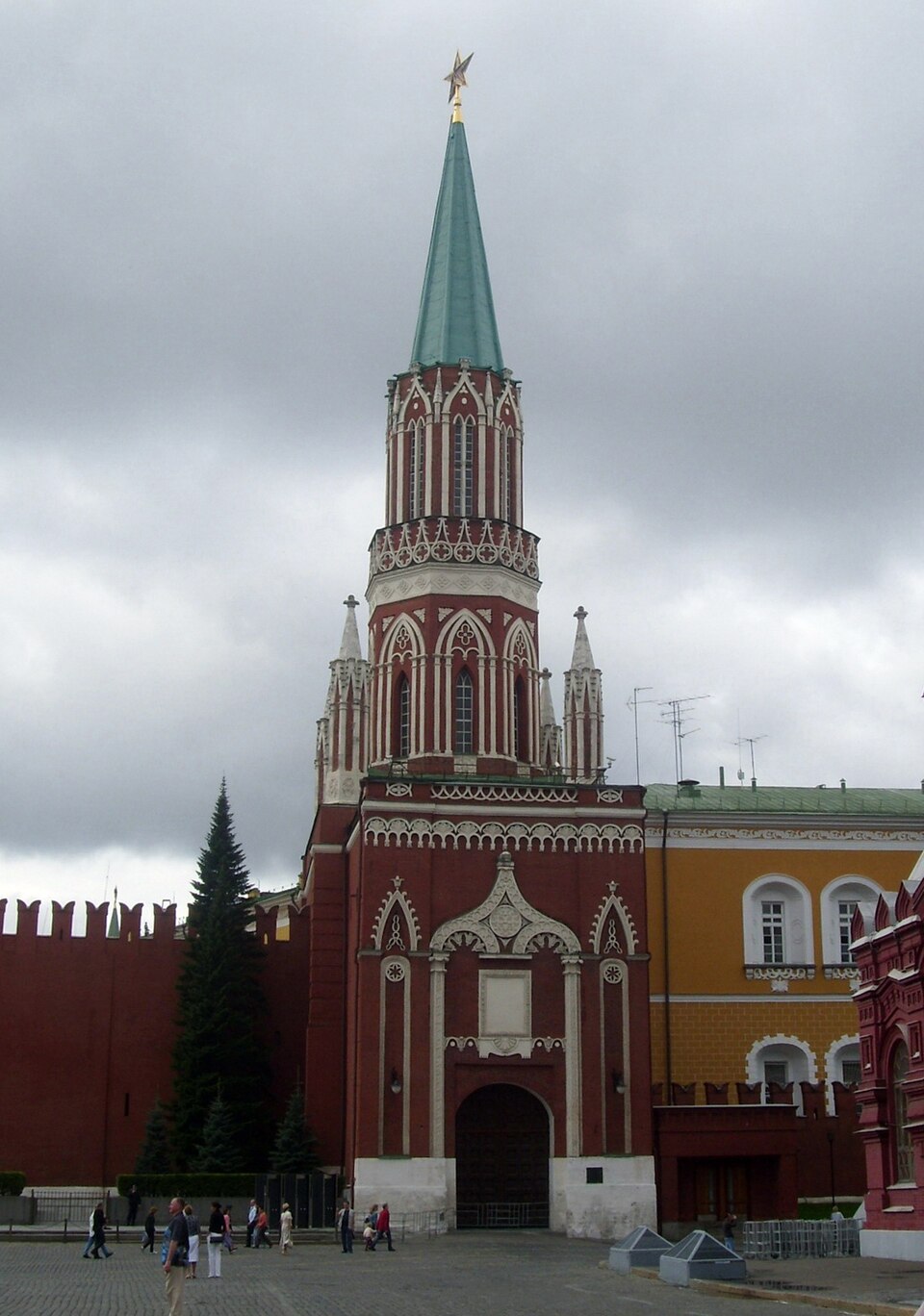 Никольская башня