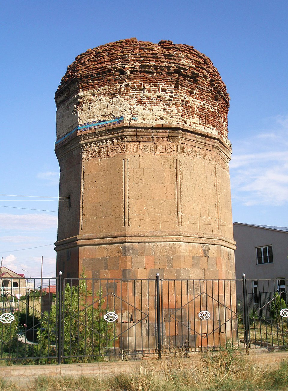 Կարա-Կոյունլուների դամբարան