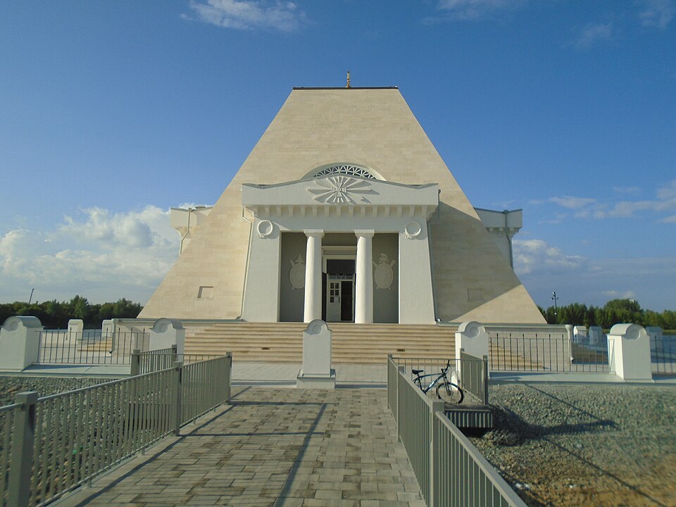 Храм-памятник в честь Нерукотворного Образа Спасителя