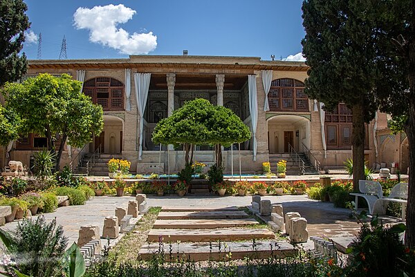 باغ‌ موزه سنگ هفت‌تنان