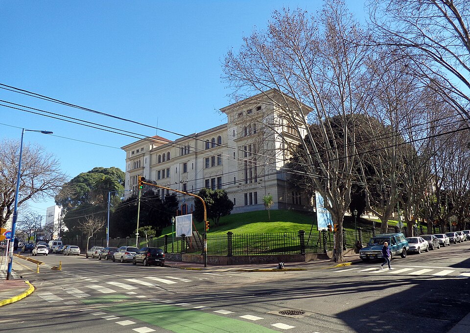 Museo Geográfico 'Dr. Juan B. Terán' y Museo de Ciencias Naturales 'Ángel Gallardo'