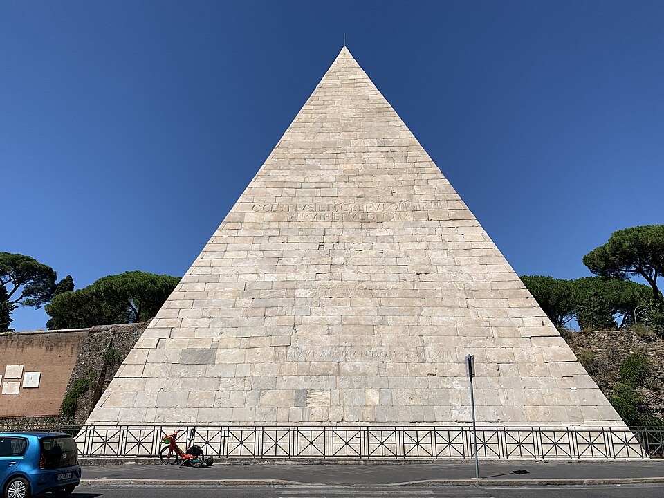Piramide di Caio Cestio