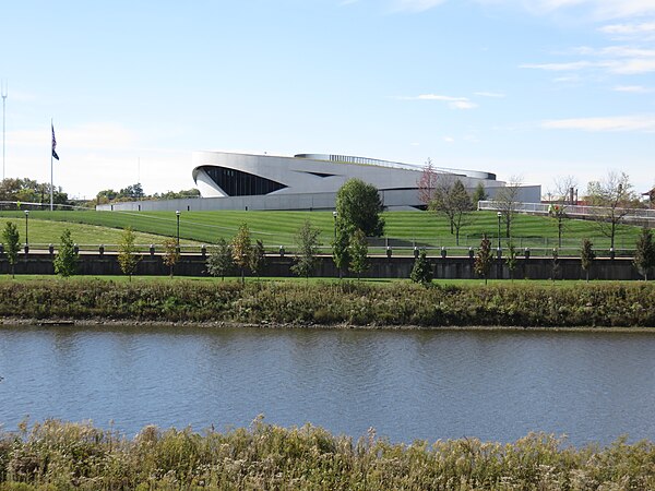 National Veterans Memorial and Museum