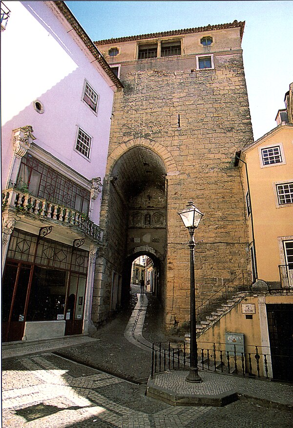 Torre de Almedina
