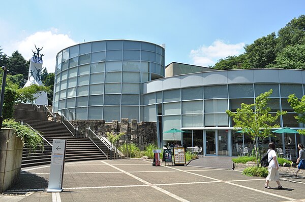 川崎市岡本太郎美術館