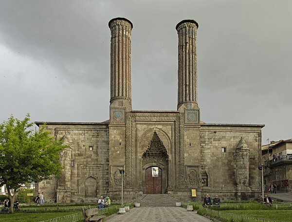 Çifte Minareli Medrese