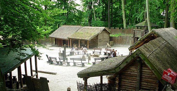 Skansen Archeologiczny Grodzisko - Oddział Muzeum Archeologicznego w Gdańsku