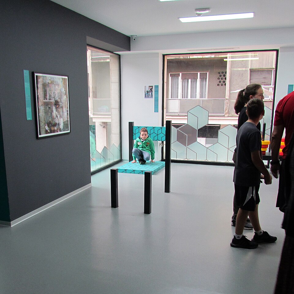 Музеј илузија