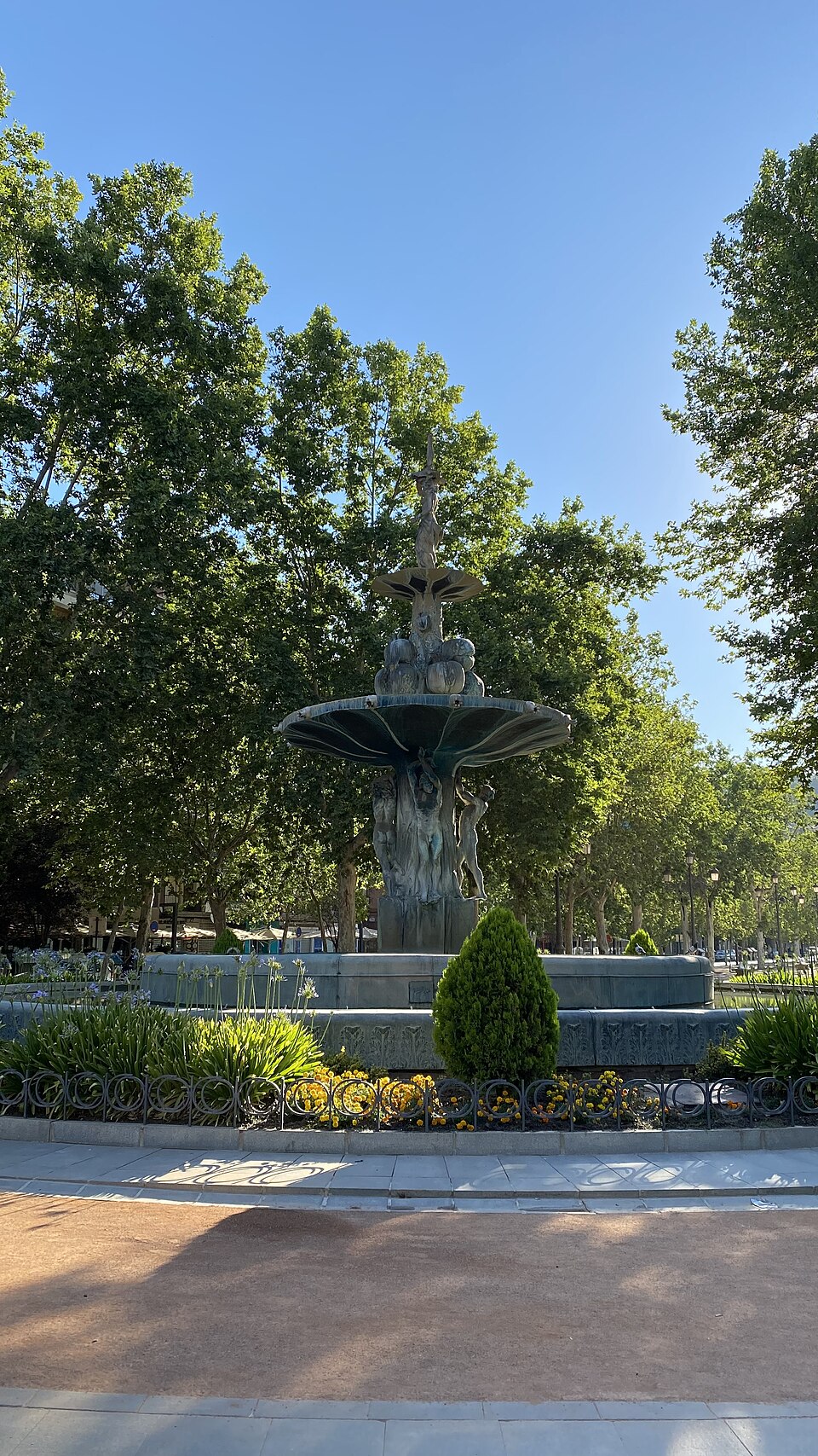 Fuente de las Granadas