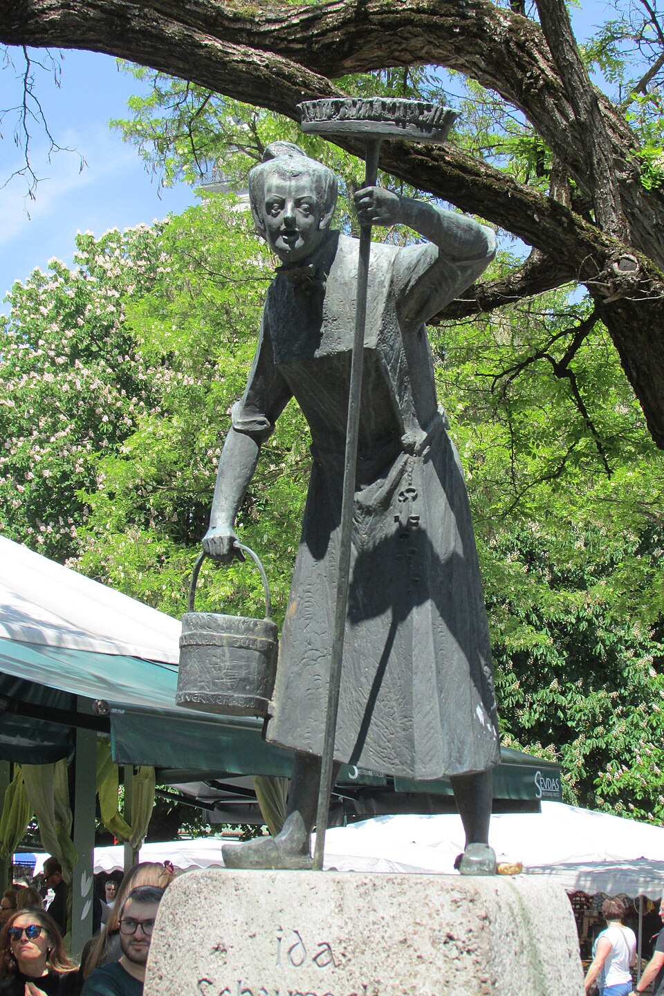 Ida-Schumacher-Brunnen